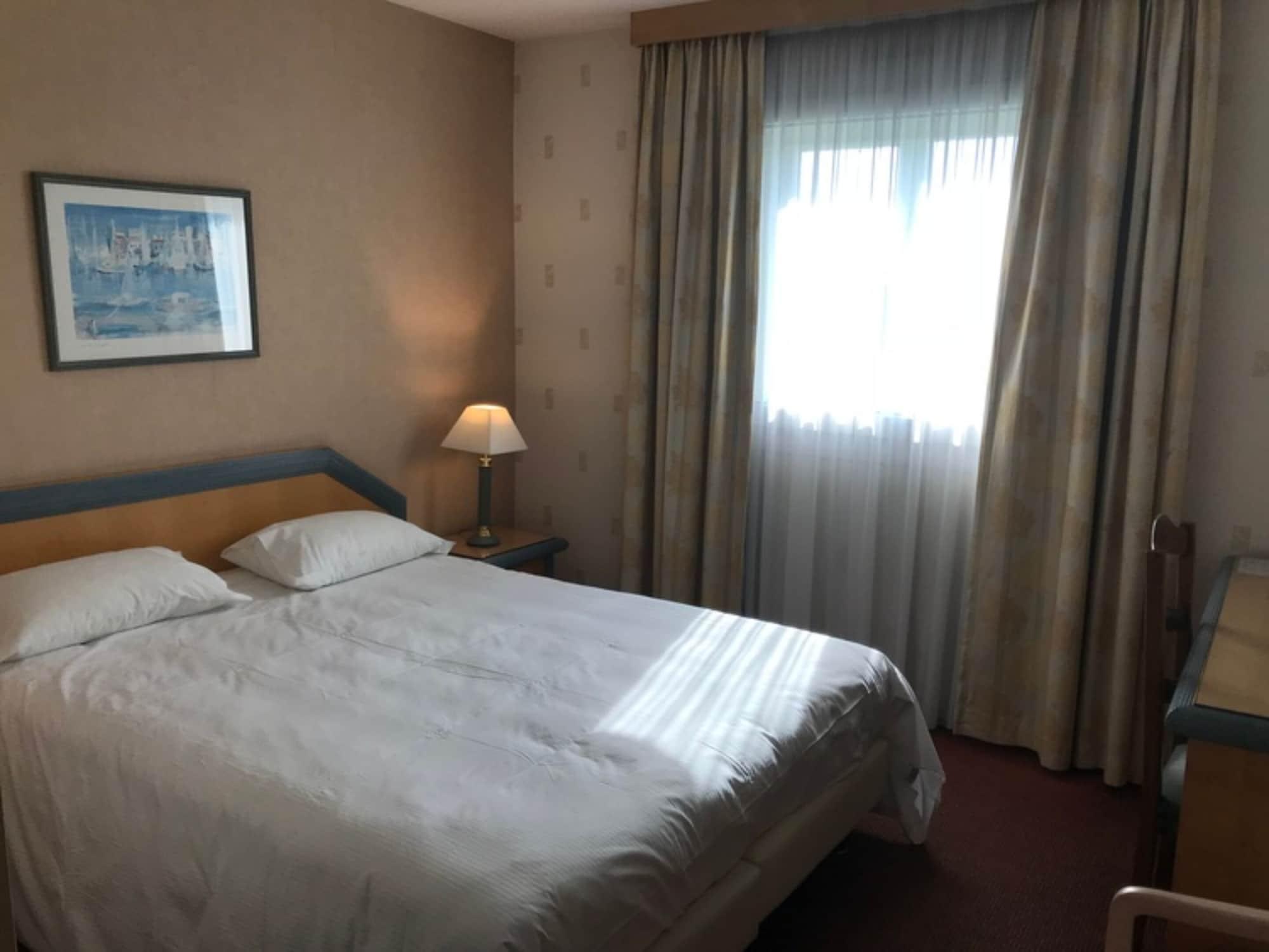 Le Manoir Hotel Orchies Екстериор снимка