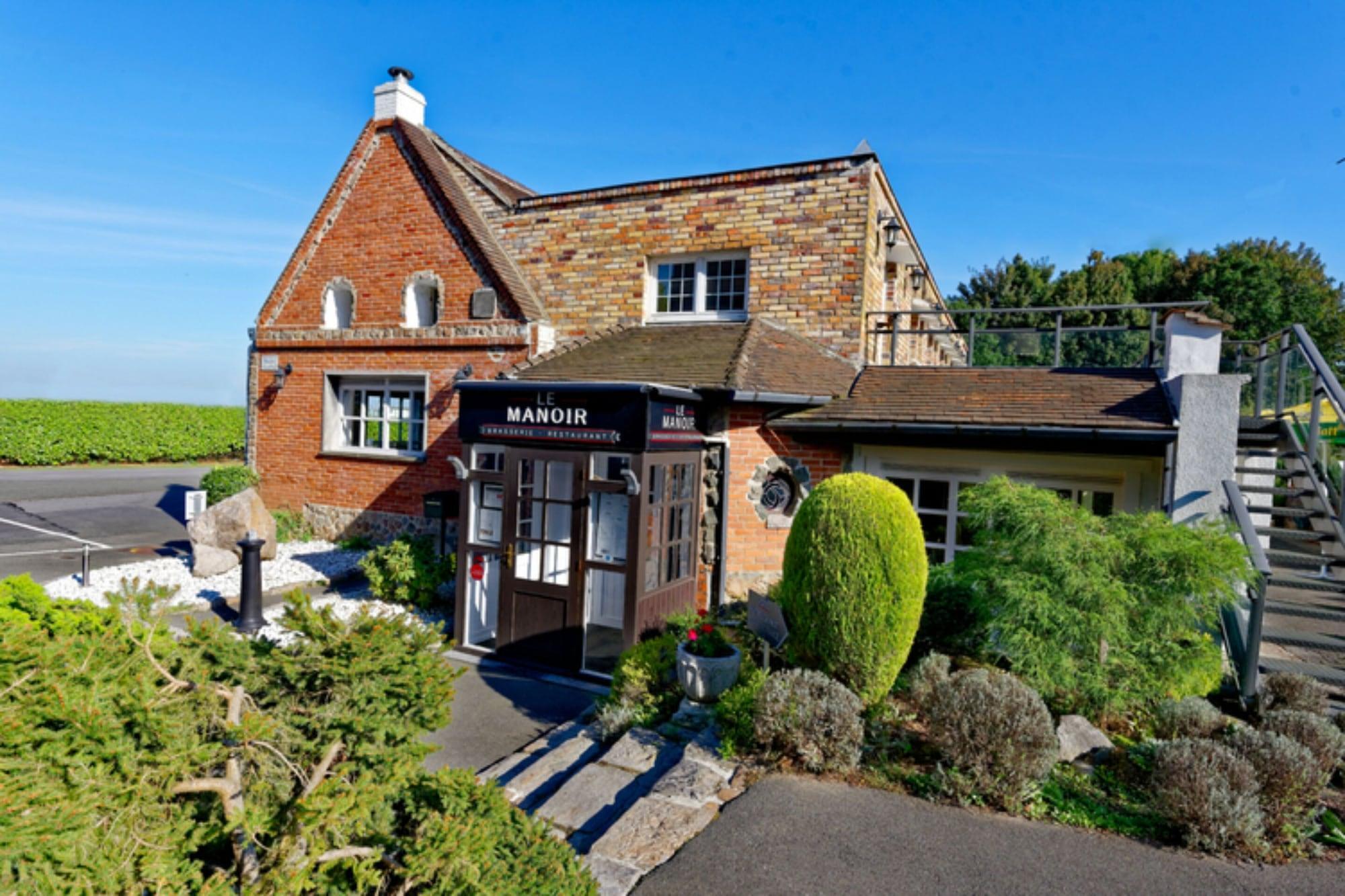 Le Manoir Hotel Orchies Екстериор снимка