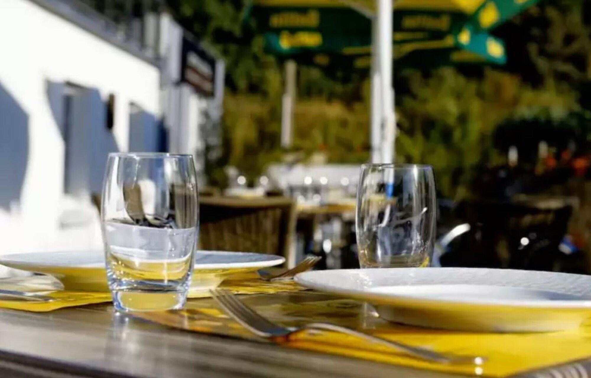 Le Manoir Hotel Orchies Екстериор снимка